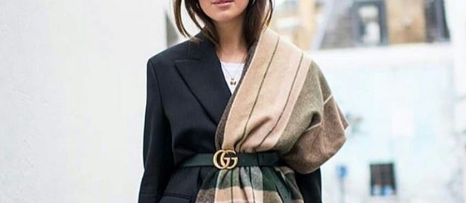 (ФОТО) Носете го шалот како модна икона: Веќе не мора да го врзувате само околу вратот!