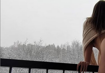 Погледнете го најубавото македонско га*е, голо на снегот: Кики е најжешка скопјанка среде зима! (ФОТО)