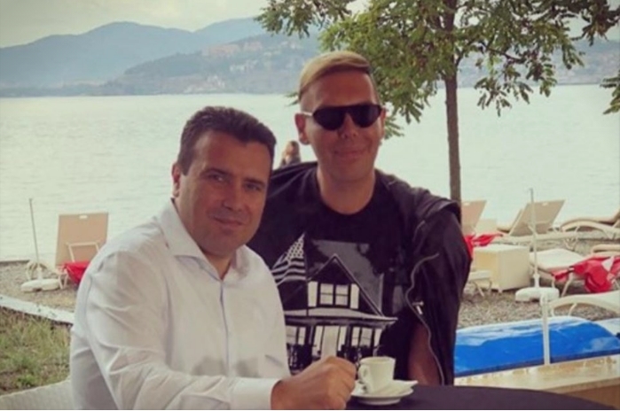 Антонио Милошоски презентираше скандалозна aудиo снимка од Зоран Заев: „Му помагавме лично на Боки за телевизијата, плус земаше пари од Силјан Мицевски“