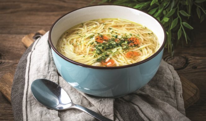 Направете домашна коцка за супа – неспоредливо е подобра и поздрава