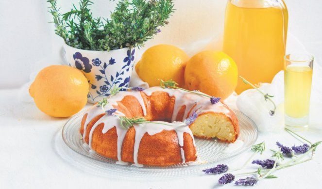 Колач со лаванда и лимон – летна посластица која мора да ја пробате!