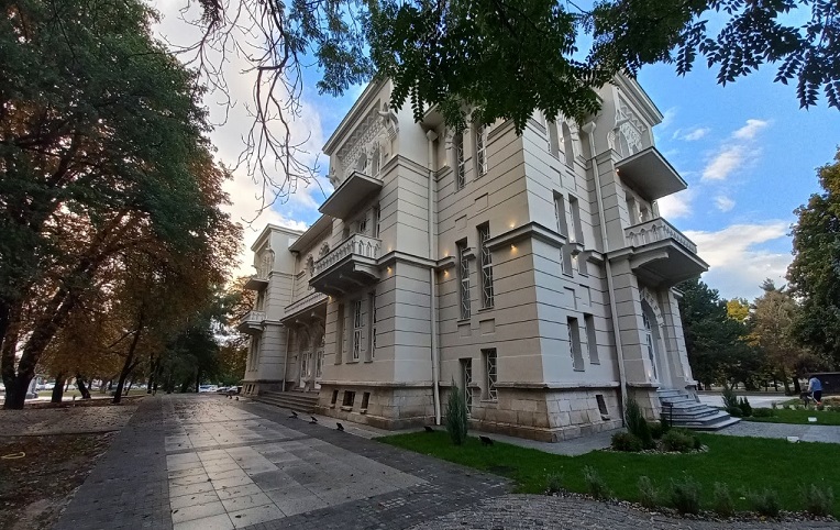 Офицерскиот дом во Битола повторно ги отвора вратите за посетителите