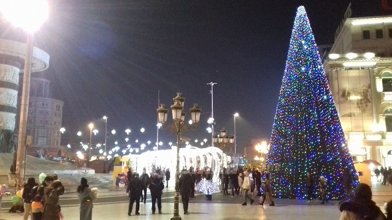 Скопјани ќе ја дочекаат Нова година на плоштад „Македонија“ со ДНК, Нокаут, Наум Петрески и Зуица Лазова