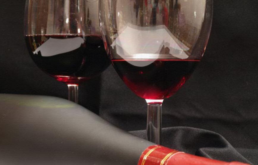 Црвеното вино најмалку му штети на црниот дроб