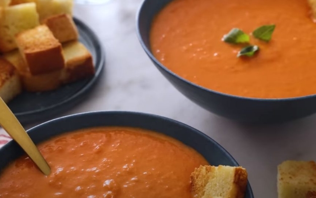 Кремаст изглед, богат вкус: И неискусните домаќинки можат да направат совршена супа од домати