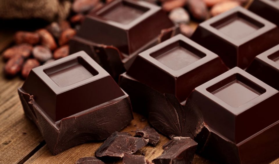 Црното чоколадо може да го намали ризикот од губење на помнењето, сугерира студија