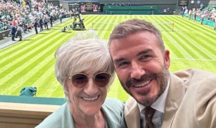 Ретко објавува свои фотографии со неа на социјалните мрежи: Фудбалската ѕвезда Дејвид Бекам уживаше на Вимблдон со својата мајка (фото) 