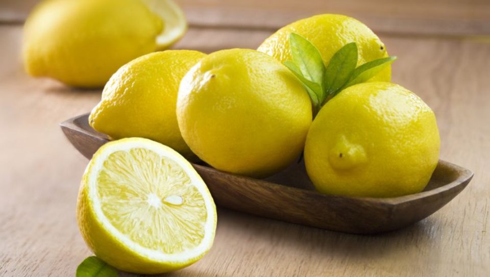 Зошто е добро пред спиење да ставите кришка лимон до креветот?