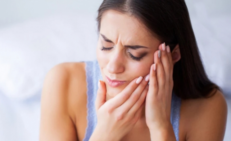 Ослободете се од забоболка за пет минути: Овој домашен лек ќе ви помогне