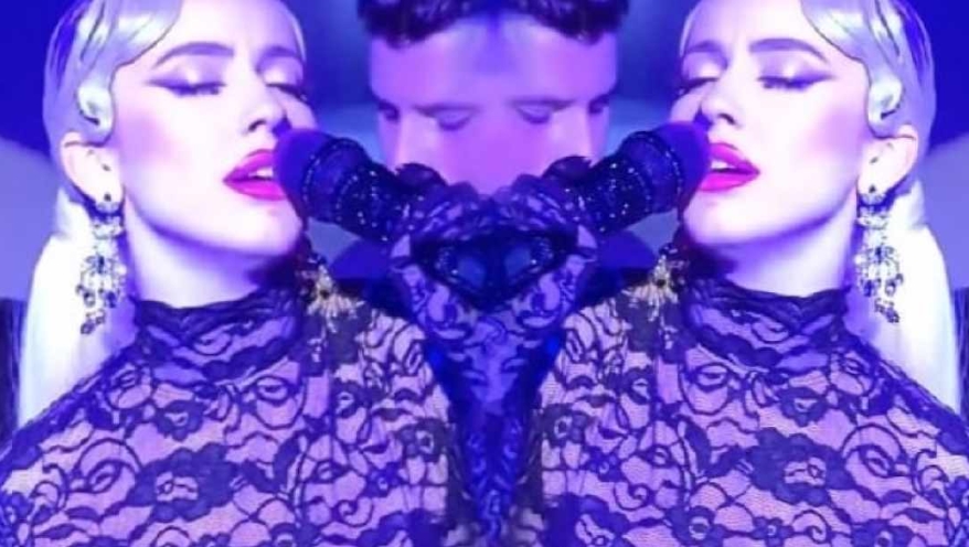 Антониа Гиговска во секси комбинација  ја разбранува еротската имагинација: Црно па не се гледа или пејачката без долна облека? (ВИДЕО)